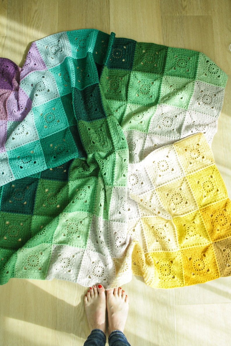 Crochet rainbow blanket, keep on turning crochet pattern, Crochet rainbow blanket, crochet squares image 4