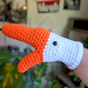 Crochet Goose Mittens, Handmade Mittens, Gag Gift for Adults, Goose Gloves, Bird Gifts for Adults