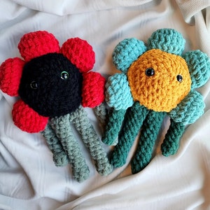 Crocheted Flower Lovey, Groovy Flower Plush, Crocheted Flower, Crocheted Plushie, Toddler Gift, Flower Snuggler, Crochet Daisy
