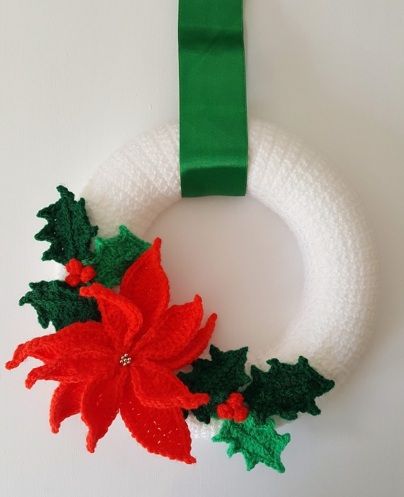 Crochet Pattern Poinsettia Christmas Wreath INSTANT DOWNLOAD PDF, uk and us versions No56, red, xmas, ring, photo tutorial, image 1