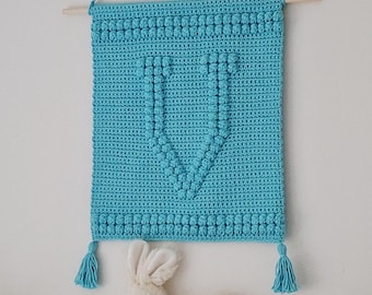 Crochet Letter Pattern, Letter V, Wallhanging PDF, UK & US terms No122, crochet monogram, alphabet, room decor, easy crochet wall art