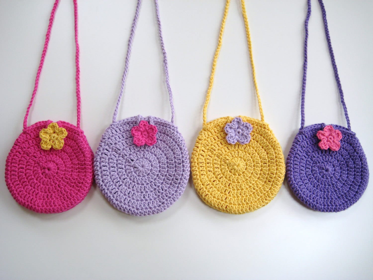 Simple Crochet Tote Bag Tutorial - YouTube