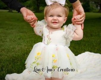 Floral White Baby Girl 1st Birthday Dress Wildflower Birthday Family Pictures Flower Girl Dress Embroidery Special Occasion Short Sleeve