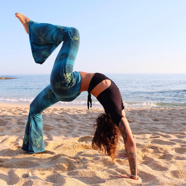 Tie-Dye Bell-Bottom Yoga Pants: Boho Flared Trousers