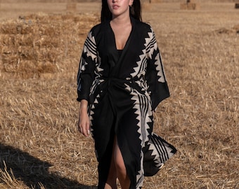 Long Kimono With Wide Sleeves