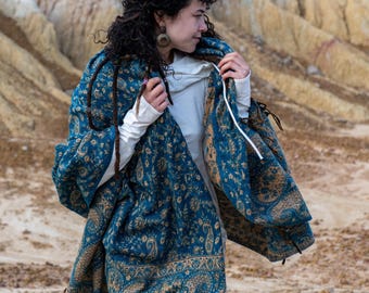 Vegan Wool Shawl – Warm Paisley Blanket Scarf, Boho Festival Wrap, Cozy Winter Accessory