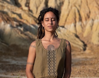 Blocktryckt råbomullsmönstrad crop top: Tribal fransar, jordnära festivalstil