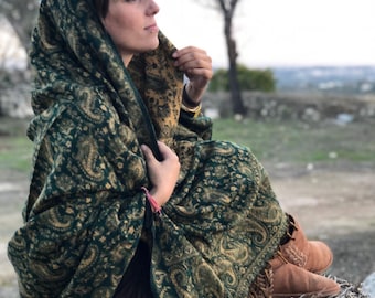 Paisley Blanket Shawl – Vegan Wool Boho Scarf, Cozy Festival Wrap, Warm Winter Shawl