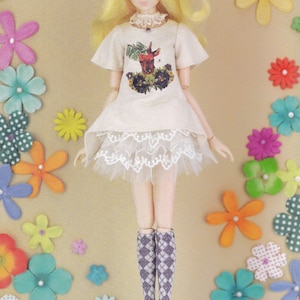 Momoko Unoa Fluorite Lite 27cm poupées A Line Tee Top, Frill Skirt, Choker & Socks set pdf E PATTERN en japonais et titres en anglais