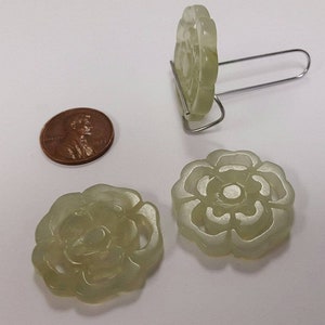 Vintage Genuine Green Ice Jadeite Chinese Jade 28mm. Flower Of Life Pendant D326