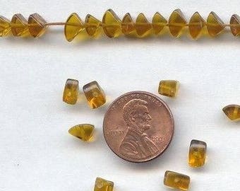 72 Vintage Glass Light Topaz Handmade 7x4mm. Smooth Triangle Beads D26
