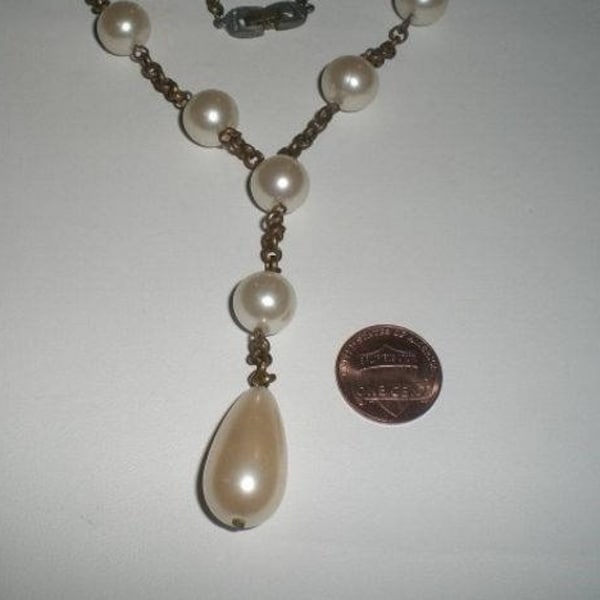 Retro "Richelieu" Designer Brass Pearl Beaded Drop Pendant Chain Necklace R594