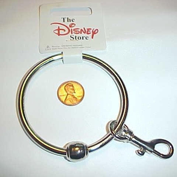 Vintage Genuine "The Disney Store" Snap Clasp Trigger Belt Clip On Large Silver Ring - Retail Card J42