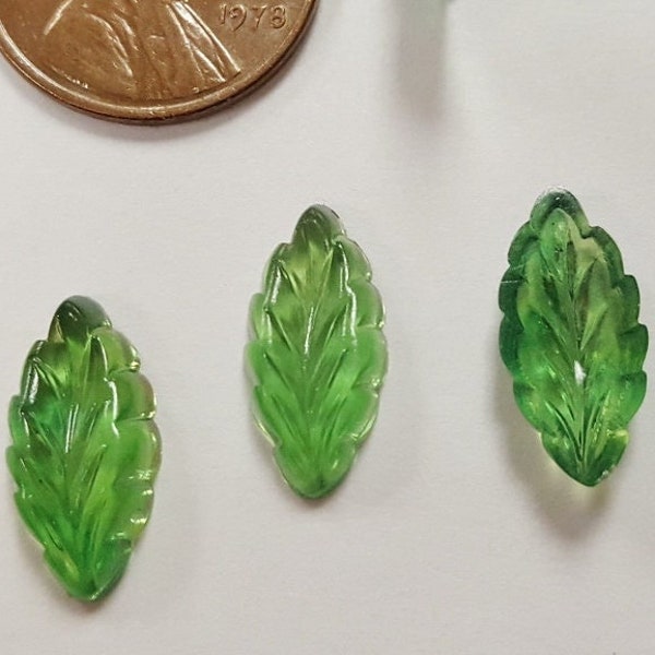 12 Vintage Emerald Green Acrylic Leaf 15mm Flat Back Leaves Cabochon Cameos J120