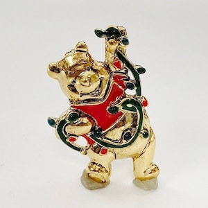 Vintage Winnie The Pooh Stringing Christmas Lights Disney Stamped Pin b855