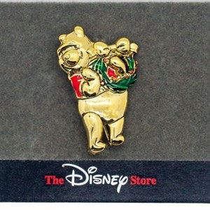 Tarjeta vintage con el logo de Winnie the Pooh con corona navideña, con estampado de Disney, B847C