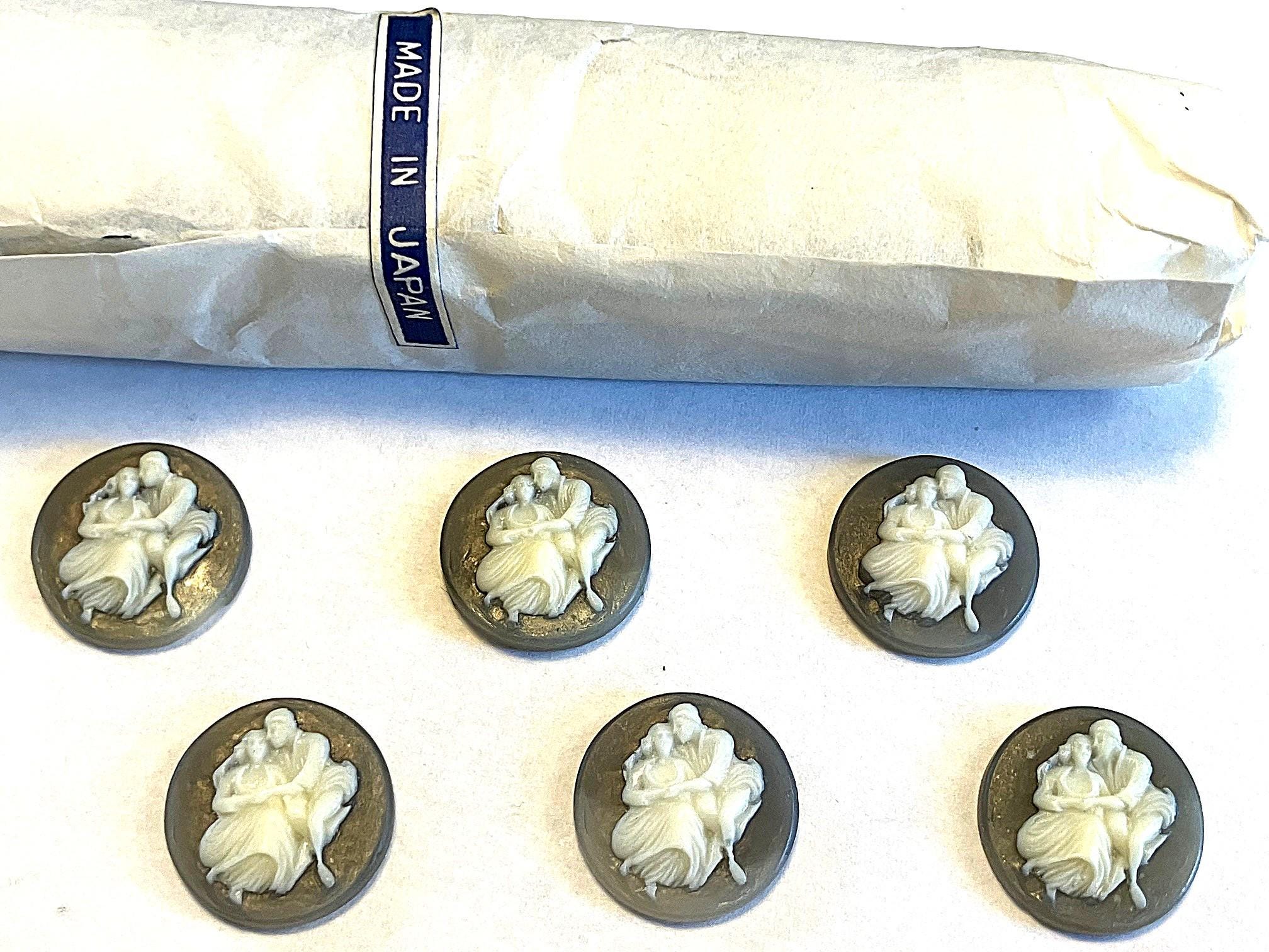 6個のヴィンテージ ウェッジウッド グレーレジン製 18mm ラウンド
