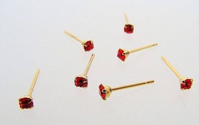 12 GOLD HYACINTH GLASS rhinestone vintage gem 18pp gold stud earrings v837