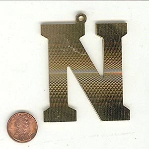 1 Vintage Latón Carta "N" Inicial Deco Corte 2.5" Colgante Z623
