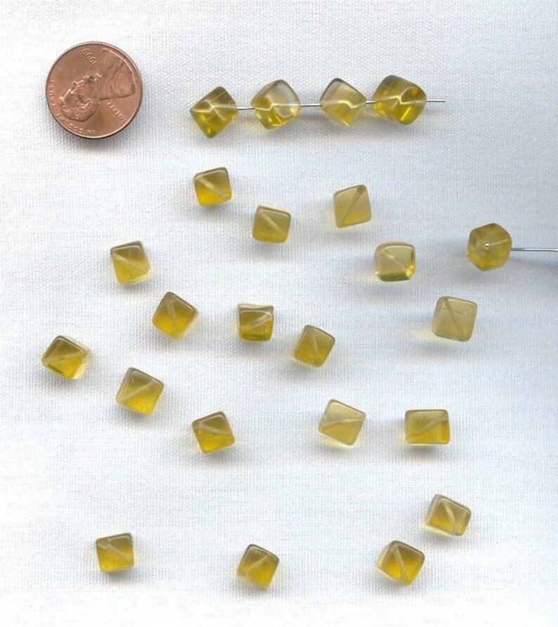 Smooth Cube Beads D287 24 Vintage Glass Yellow Citrine Handmade 7mm
