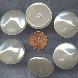 144 Pieces Vintage Japan Pearl Cultura Acrylic 28mm. Round Baroque Cabochons G186