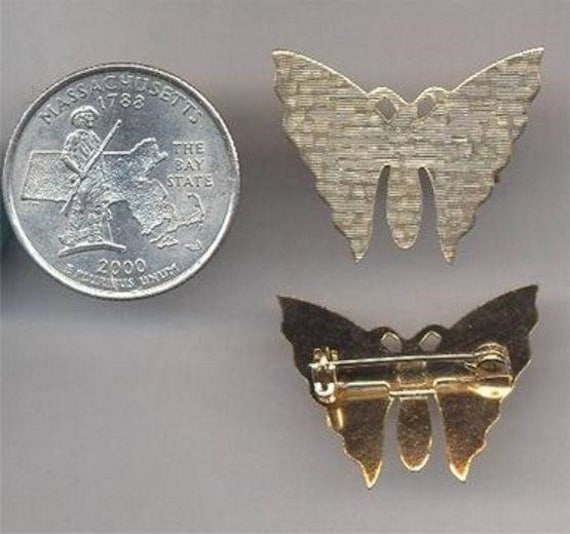 1 Vintage Gold Etched Butterfly Bar Pin 21x27mm. … - image 1
