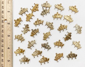 thumbnail image 2 of 12 Vintage Aged Gold Victorian Crown Connectors - 3 Hooks To 1 Hole, 22x17mm - L92 2 of 5