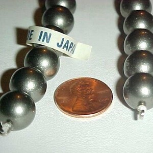 1 ヴィンテージ 日本製メタリック パール アクリル 12 mm。ビーズ付き 16 インチ 先端セクション L349