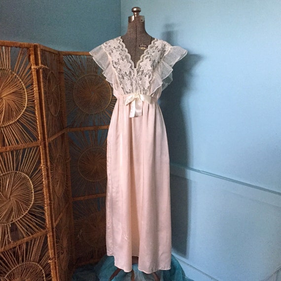 70s Frilly Nightgown by Lily of France / Vintage N