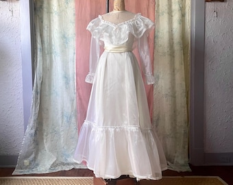 70s Vintage Prairie Wedding Dress Alfred Angelo 24 Waist / White Ruffle Sheer Sleeve Button Back Bridal Gown / 80s Cottagecore Victorian XS