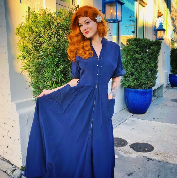 1940s Dressing Gown by Maxan / Navy Blue Vintage R