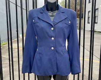 1940s WWII Chaqueta a medida / 40s Blazer de cintura cortada / Gabardina de lana azul marino / Chaqueta de estilo militar / Reloj de arena / Chaqueta ajustada vintage