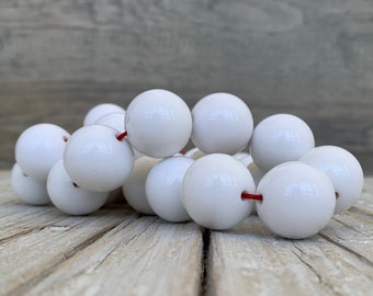 White Round Acrylic Beads, round white 19mm (3)