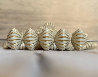 Acrylic beads, ivory gold fluted beads, 15 mm (14)