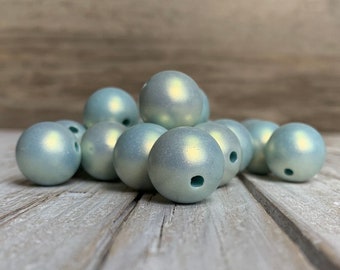 Acrylic spray painted beads, turquoise blue round 16 mm (10)