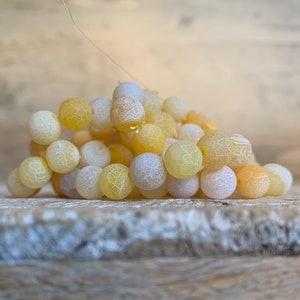 Frosted yellow and white agate beads, round agate beads, 8mm cracked agate beads, semi precious stones, gemstone beads