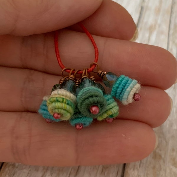 Boho Hippie - Pendentif - Perle enveloppée en fil de cuivre - Perle textile en tissu - Perles à breloques - Perles d'art - Fournitures pour la fabrication de bijoux