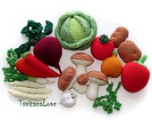 Crochet Vegetables - Set of 19 pcs - Small Scullion - Game in the kitchen - Play food - play kitchen - Made to order