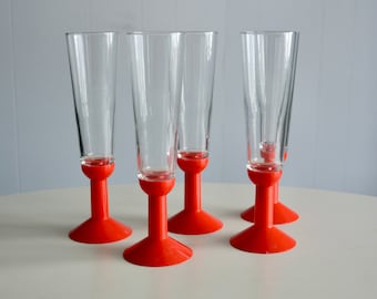 Vintage 80s Set of 4 Oktett Bodum Wine or Champagne Flute Glasses. 1980 Red Plastic Stems Tall Glasses. Summer Outdoor Barware Drinkware