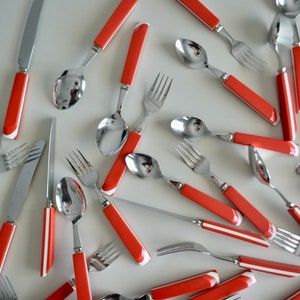 Vintage Stainless 80s Red White Striped Plastic Flatware Large Set for 8. Postmodern Retro Silverware Plastic Handle. 1980s Forks Spoons Set image 5