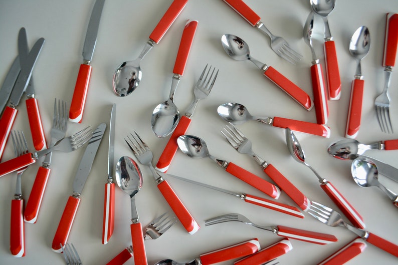 Vintage Stainless 80s Red White Striped Plastic Flatware Large Set for 8. Postmodern Retro Silverware Plastic Handle. 1980s Forks Spoons Set image 5
