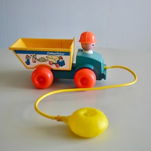 Vintage 1980 Fisher Price WORKING Jiffy Construction Dump Truck. FP 80s Wood & Plastic Toddler Unisex Toy. Retro Nursery Shelf Decor