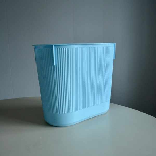 Vintage 1980s Rubbermaid Blue Plastic Vanity Wastebasket. Retro Powder Blue Small Trash Can or Paper Bin. 80s Bathroom Decor Set Accessories