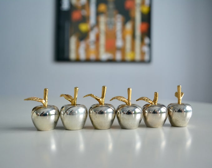 Vintage Set of 6 Vintage Silver Plate Apple Place Card Holders. Gold