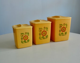 Vintage Retro 70s Yellow Plastic Flower Power Lidded Canister. Set of Food Storage Nesting Containers. Mid Century Jar Kitchen Counter Decor