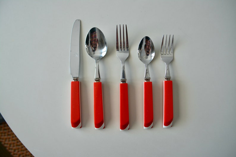 Vintage Stainless 80s Red White Striped Plastic Flatware Large Set for 8. Postmodern Retro Silverware Plastic Handle. 1980s Forks Spoons Set image 3