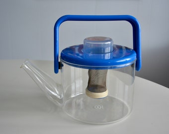 Vintage 70s Bodum Glass Teapot. Made in Denmark Glass and Blue Plastic Bodum Tea Maker. 1970 Danish Design Blue Plastic Bodum Teapot