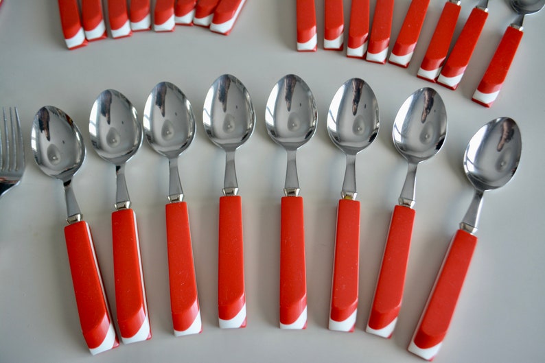 Vintage Stainless 80s Red White Striped Plastic Flatware Large Set for 8. Postmodern Retro Silverware Plastic Handle. 1980s Forks Spoons Set image 10