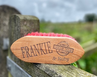 PERSONALISED Horse & Pony Dandy Brush - Horse and Rider - Gift For Horse Lover - Horse Brush - Equestrian Gift - Horse Riding - Horse Tack