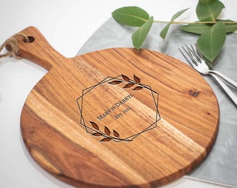 Personalised Acacia Round Wooden Serving Board - Chopping Board - Wedding Gift - Anniversary Gifts - Engraved - Cheeseboard - Geo Design